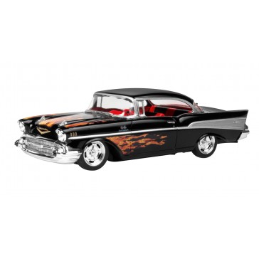 MONOGRAM 1957 CHEVY BEL AIR - 1:25