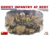 Soviet infantry sit up 1/35