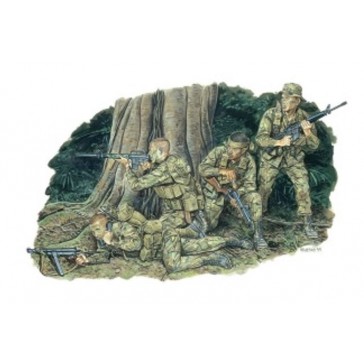 1/35 MARINE RECON NAM SERIES 4 FIGURES