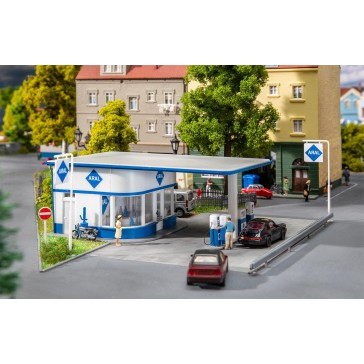 1/87 KLEIN TANKSTATION (12/22) *